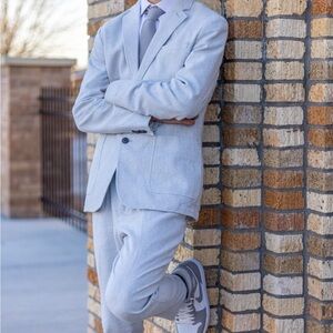 Men's Light Gray Suit